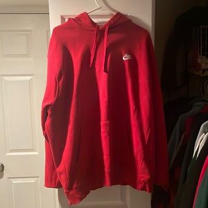 RED NIKE PULLOVER HOODIE
